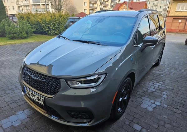 Chrysler Pacifica cena 231117 przebieg: 28268, rok produkcji 2021 z Jarosław małe 436